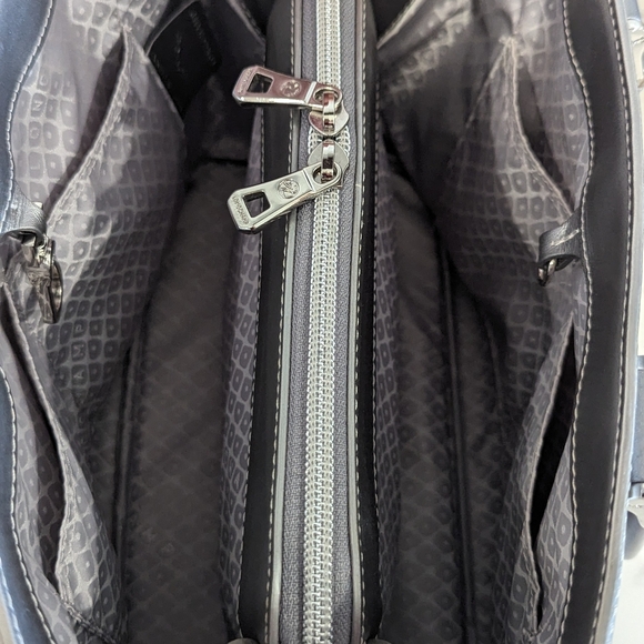 NWOT Silver Longchamp Honore Handbag - Picture 10 of 14